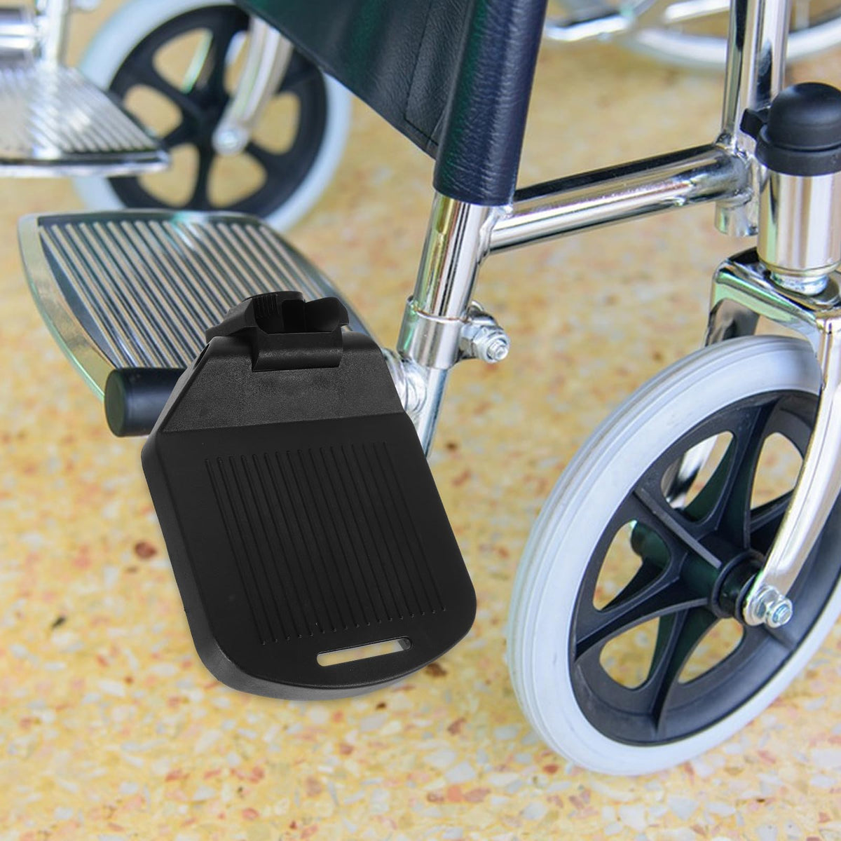2pcs Adjustable Heavy Duty Wheelchair Footrest P848