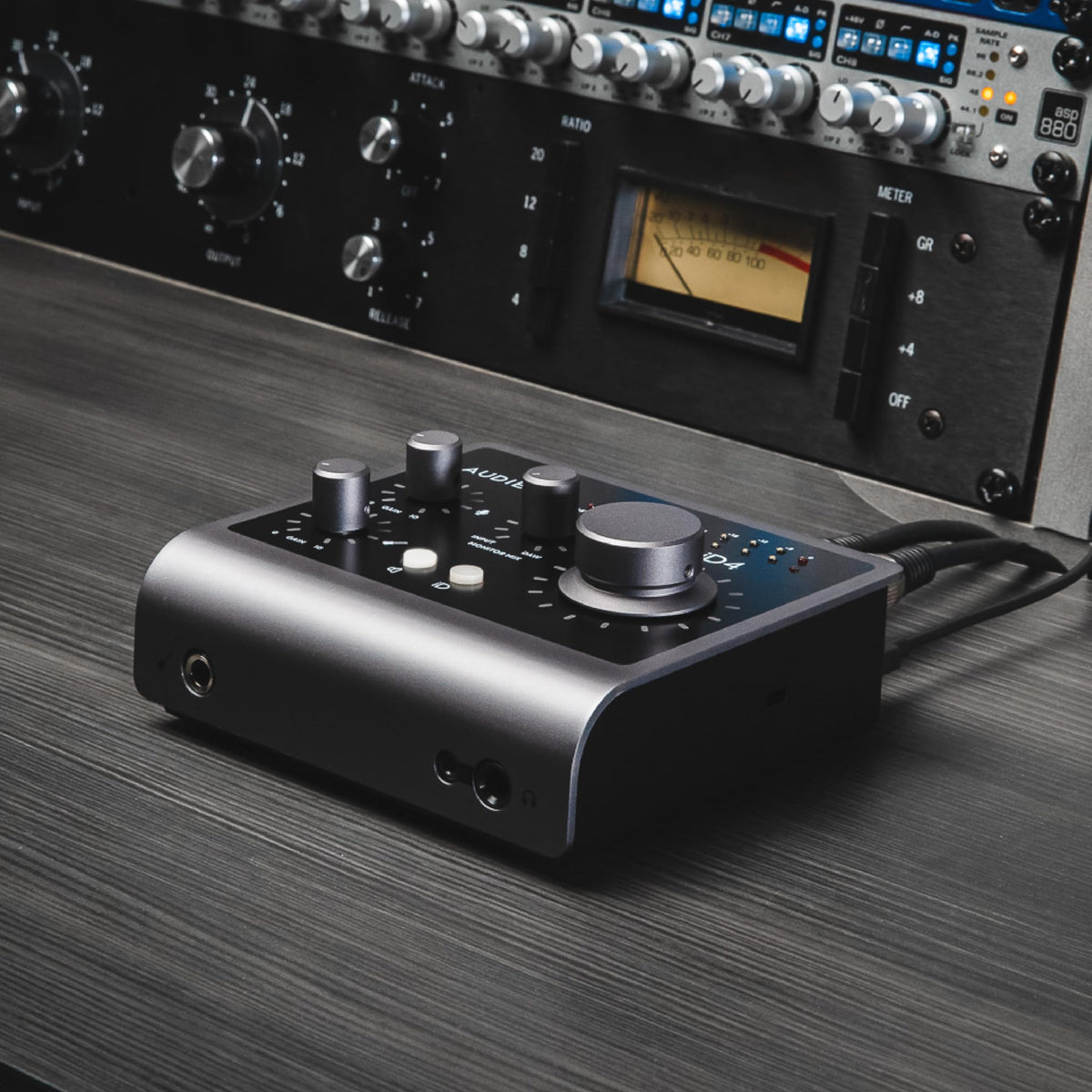 Black USB-C Audio Interface J360394