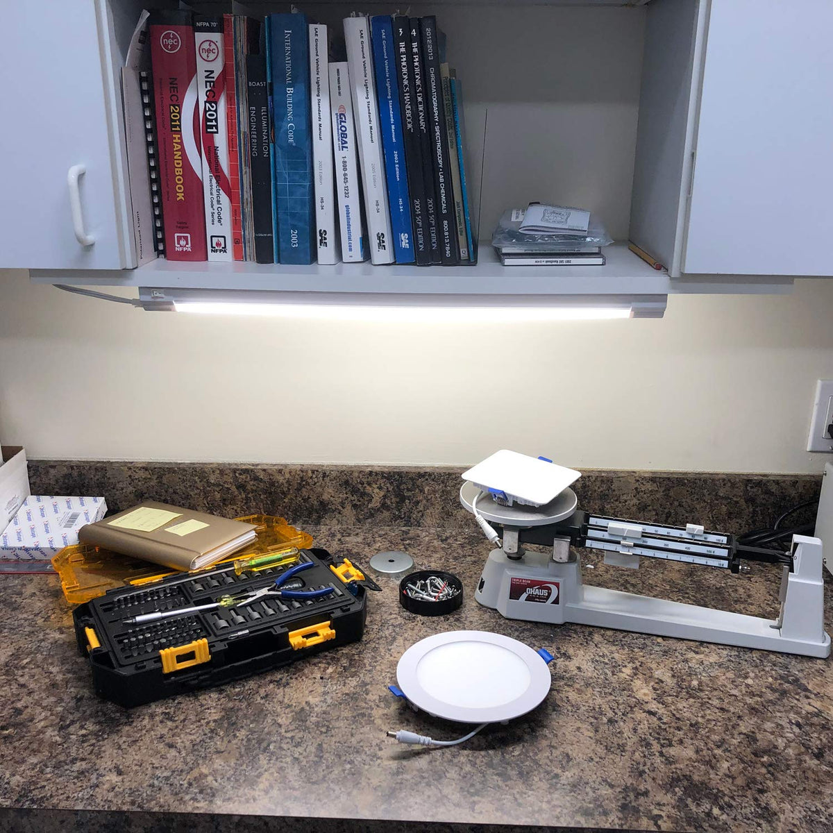24 in. LED Under Cabinet Light, 1200 Lumens Warm White 3000K L410574